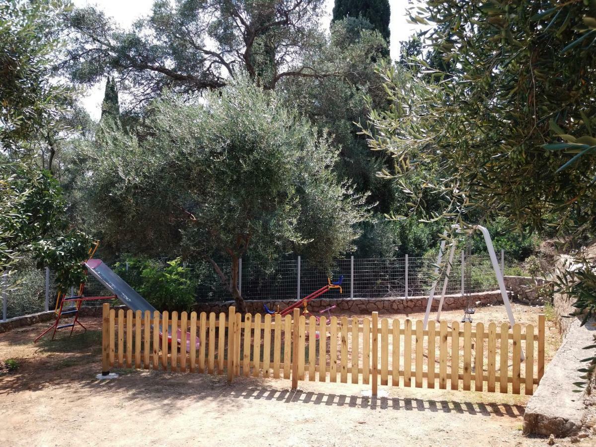 Apostolos & Eleni Family Apartments Perama  Buitenkant foto